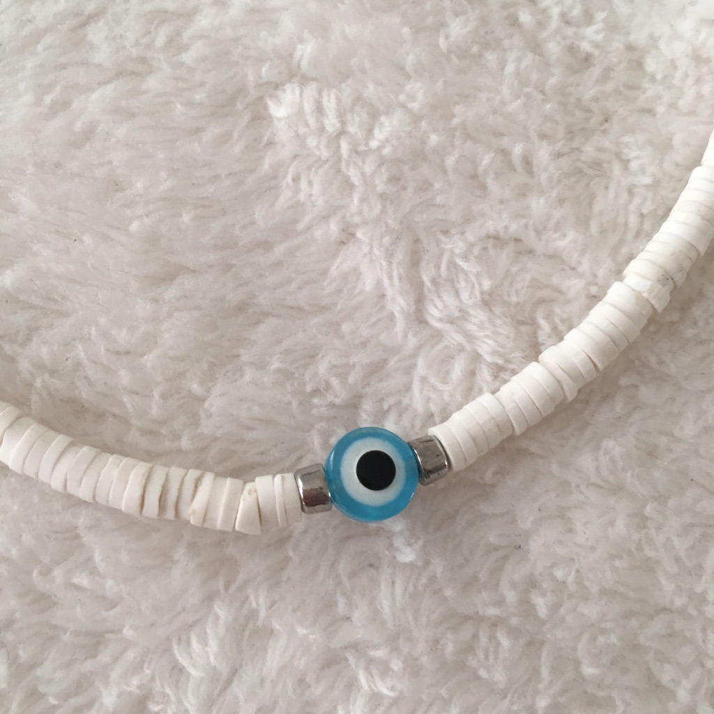 Eye Chocker